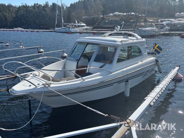 Hyttbåt Finnmaster 64CA