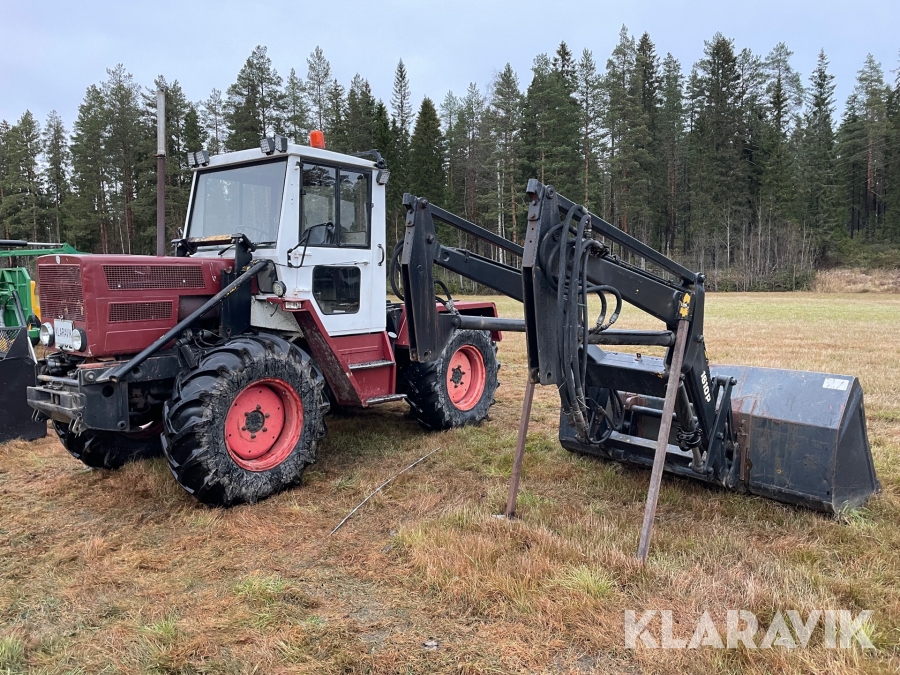 Traktor Mercedes-Benz Trac 680 med lastare