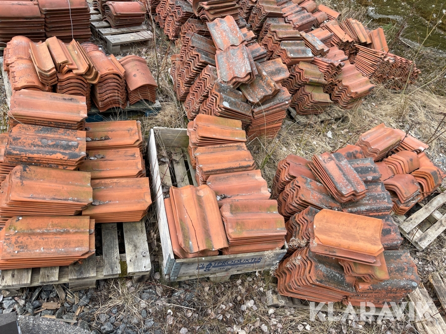 Tegelpannor Heby 2-kupig ca 10 pallar