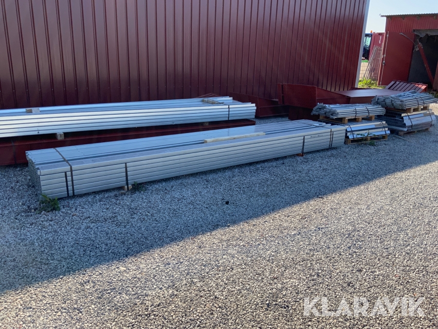 Stålstomme för isolerad maskinhall 11x35 meter