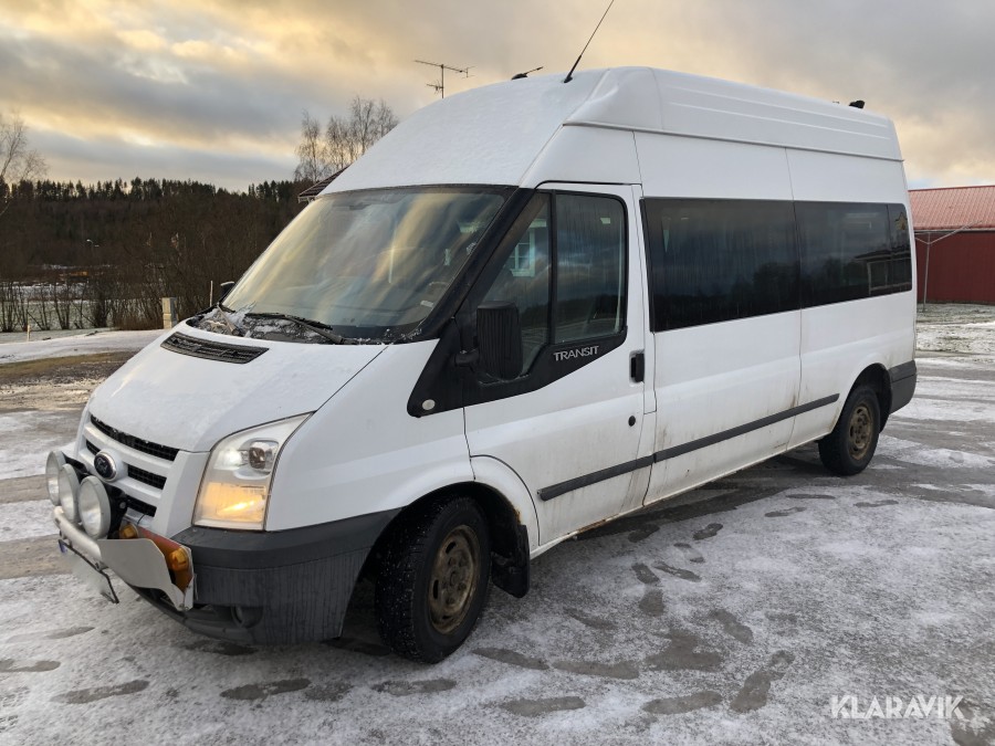 Minibuss Ford Transit 115 T300 med ramp
