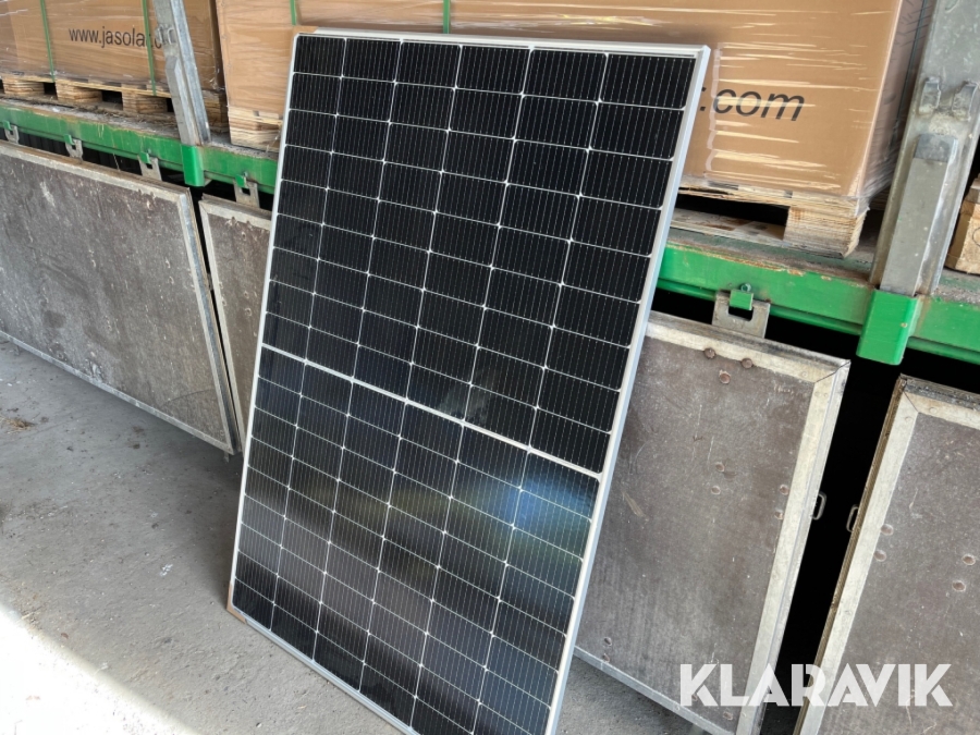 Komplett anläggning med solpaneler JA Solar, Lund, Klaravik