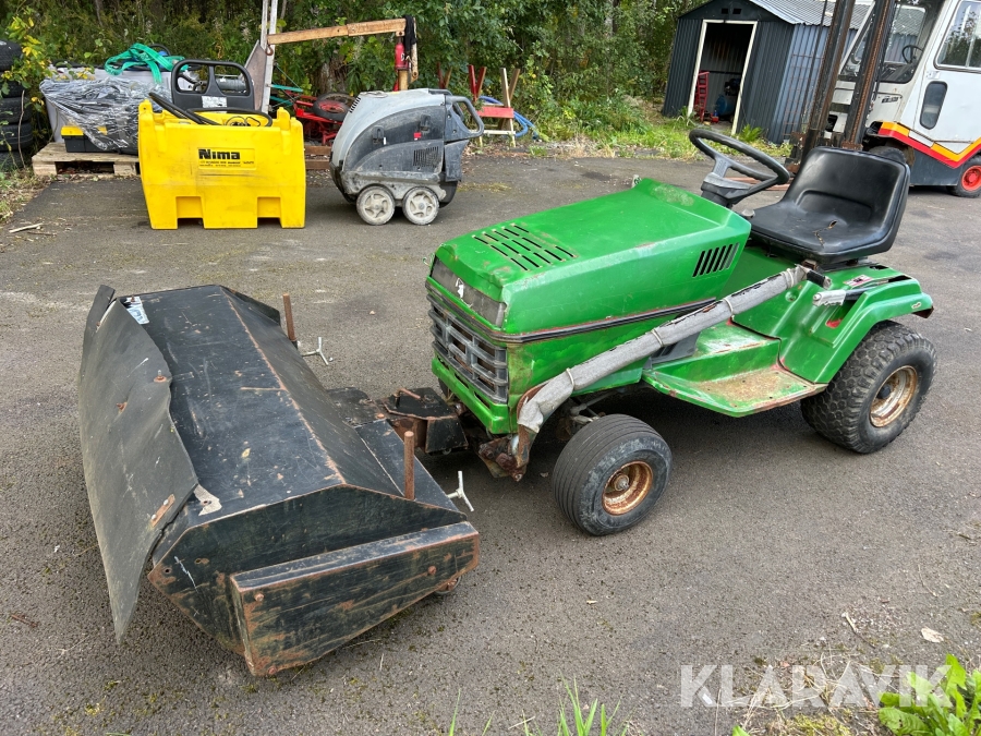 Redskapsbärare Honda HT3813 Med Sopvals & plogblad