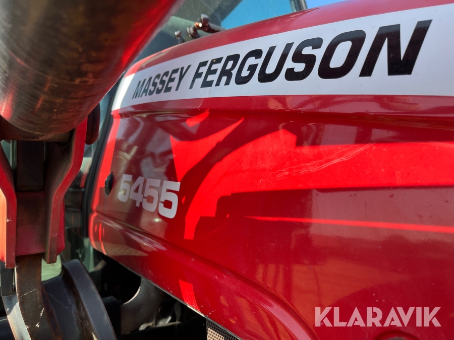 Traktor Massey Ferguson 5455-4 med lastare