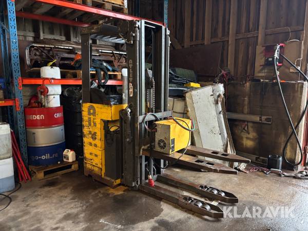 Sittstaplare Atlet C/160