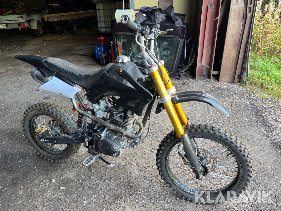 Motorcykel Lifan cc250