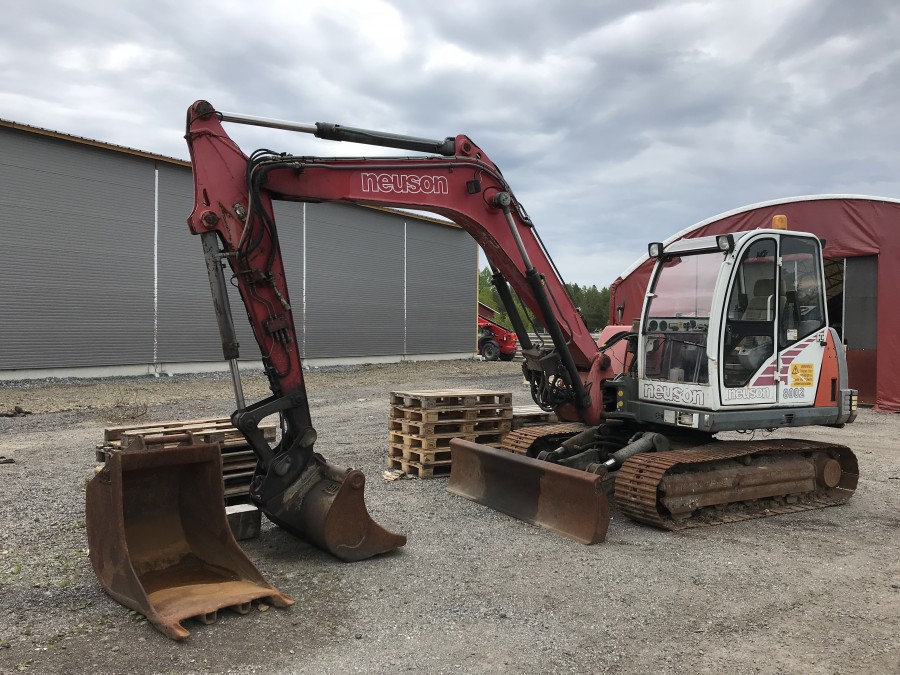 Grävmaskin Neuson 8002