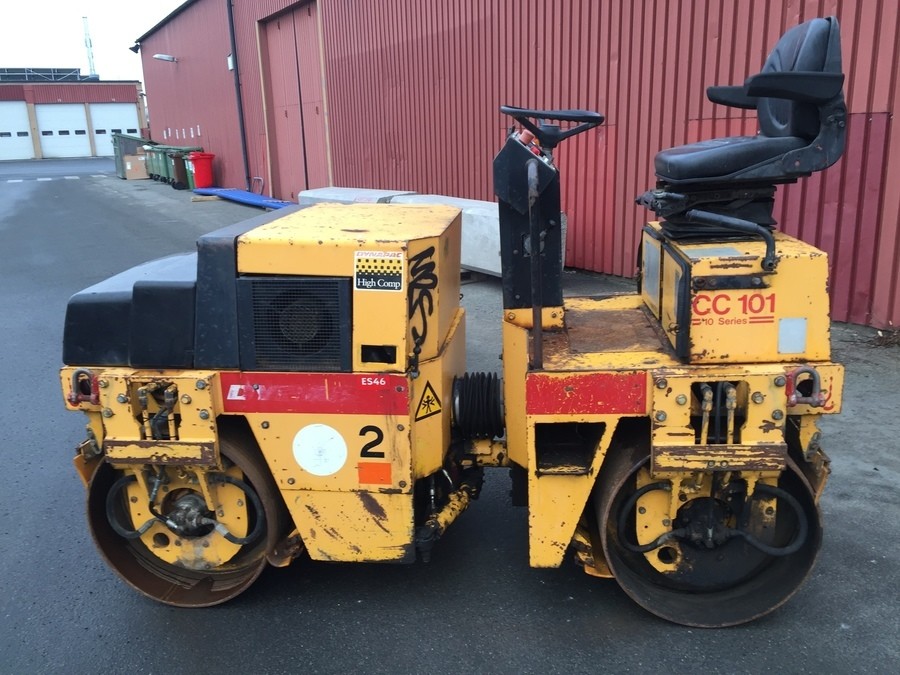 Asfaltvält / vibrationsvält DYNAPAC CC101