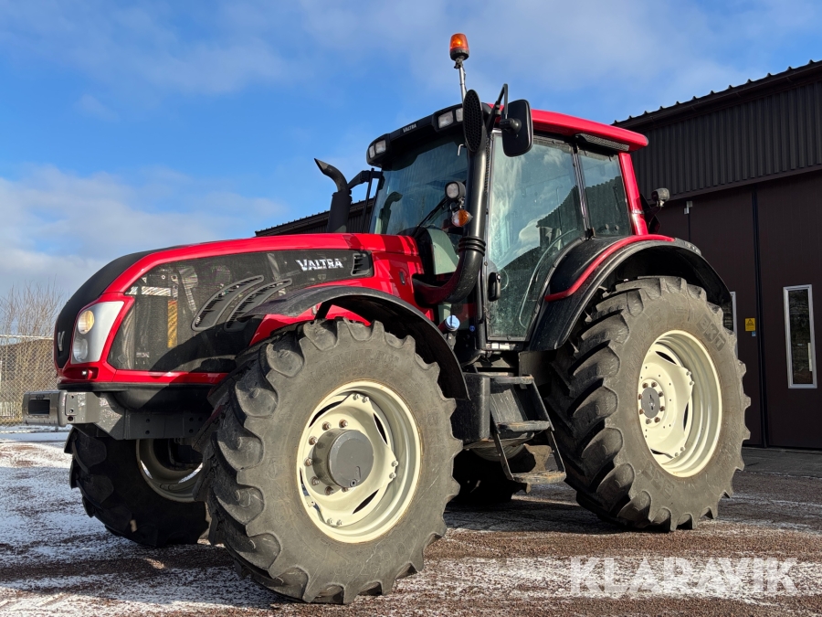 Traktor Valtra T193 HiTech