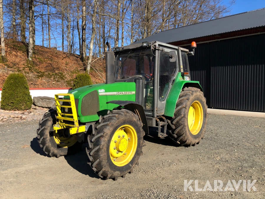 Traktor John Deere 3200 4WD reparationsobjekt