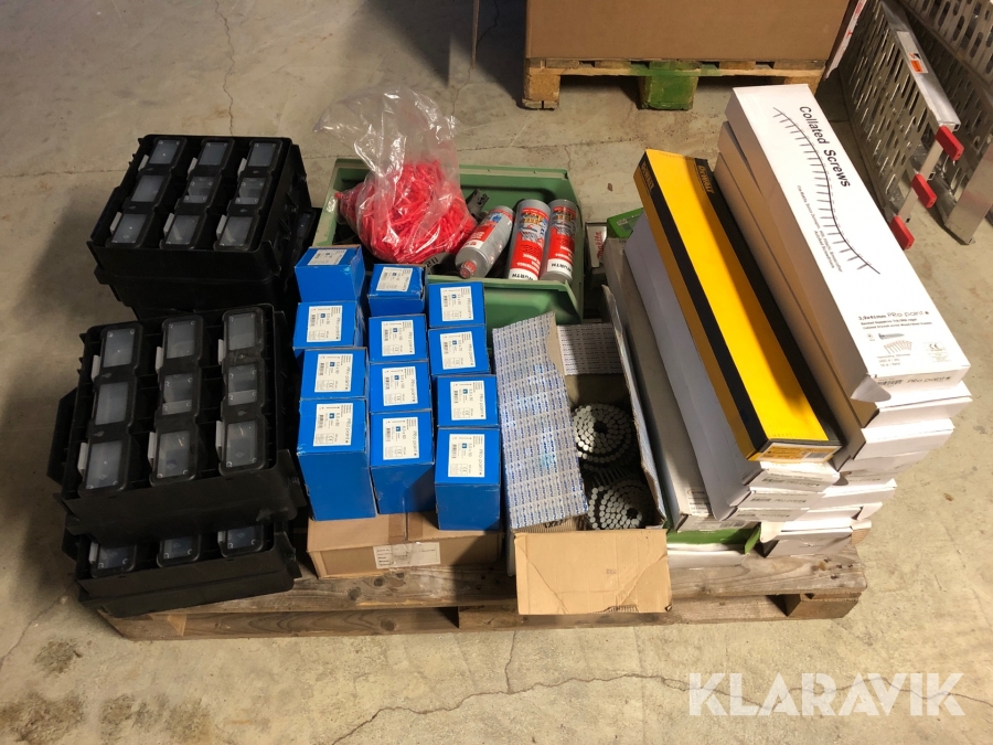 Parti med skruvar spikar skruvlådor mm ProPoint
