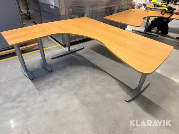 Skrivbord Kinnarps Serie T höj / sänkbart