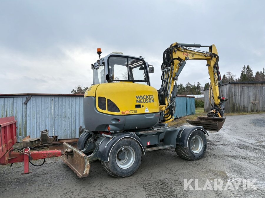 Grävmaskin Wacker Neuson 6503 WD med vagn & redskap
