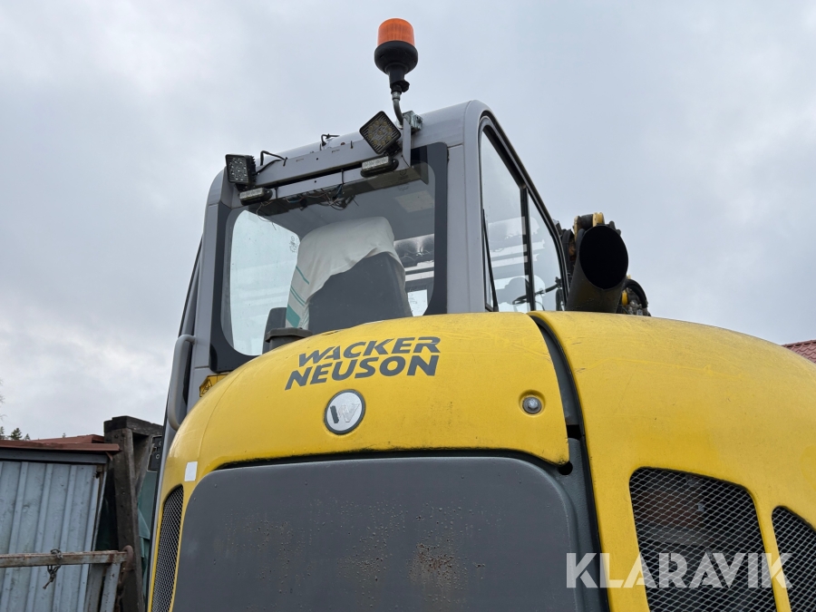 Grävmaskin Wacker Neuson 6503 WD med vagn & redskap