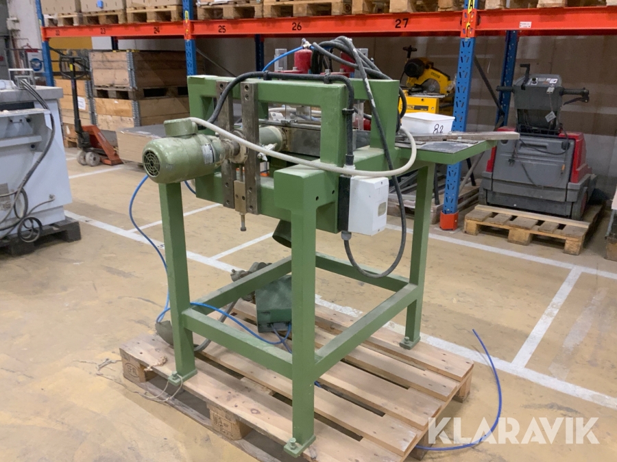 Hörnborr för träbearbetning