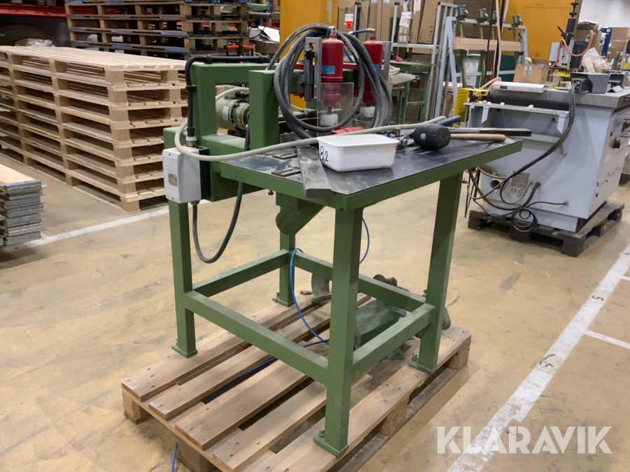 Hörnborr för träbearbetning