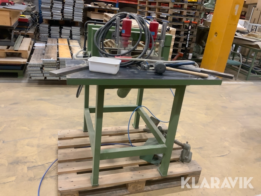 Hörnborr för träbearbetning