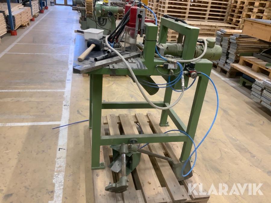 Hörnborr för träbearbetning