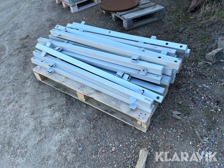 Aluminiumstolpar för glasräcke 23 st  