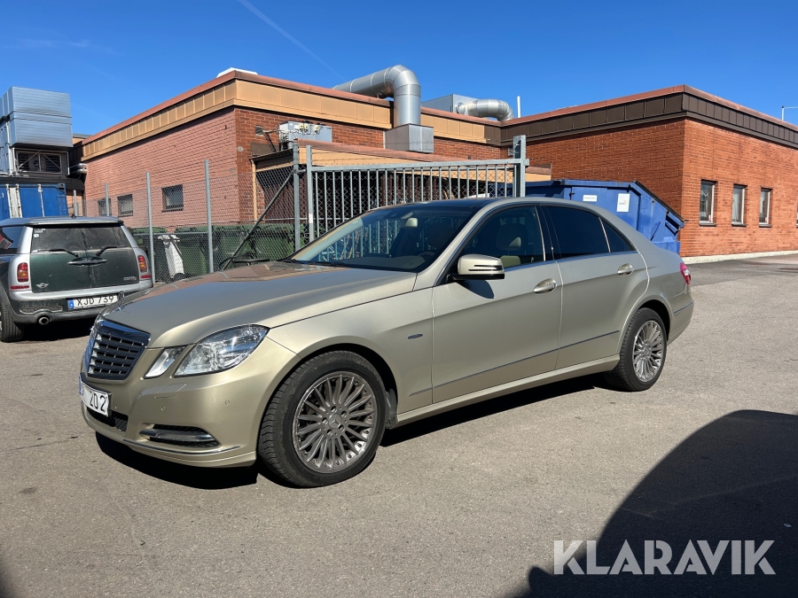Sedan Mercedes-Benz E 220 CDI