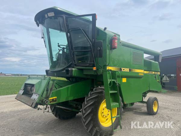 Skördetröska John Deere 1055