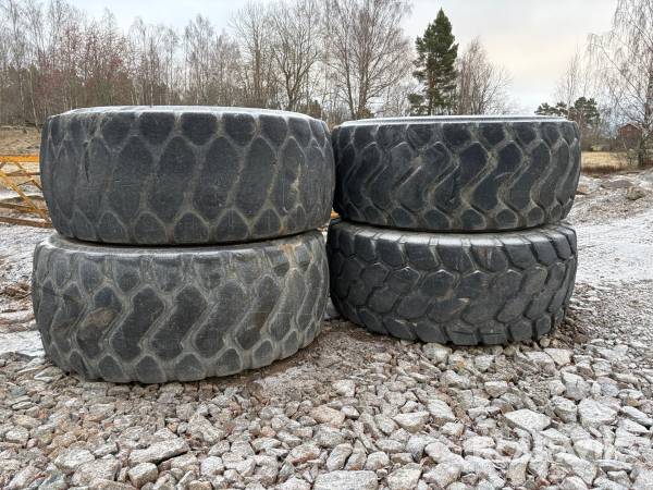 Entreprenaddäck Bridgestone 26.5R25 4 st