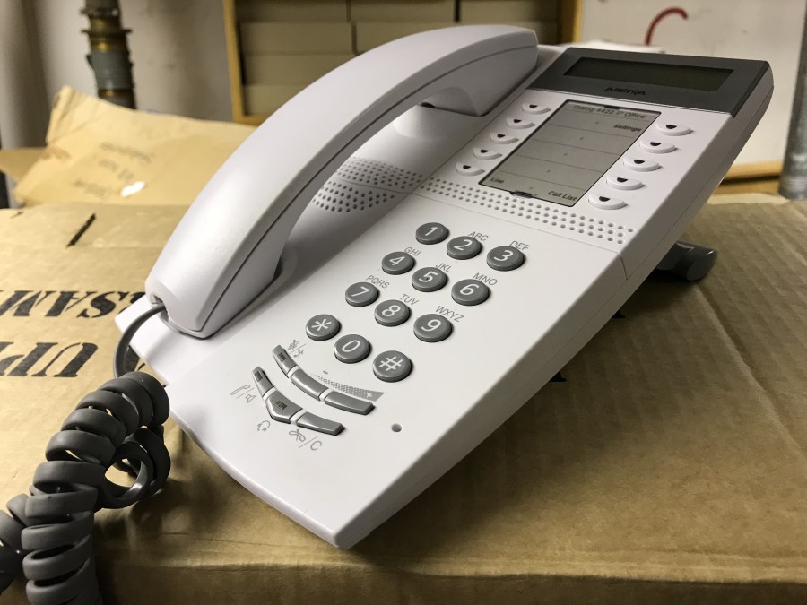 IP office telefon ca 60st