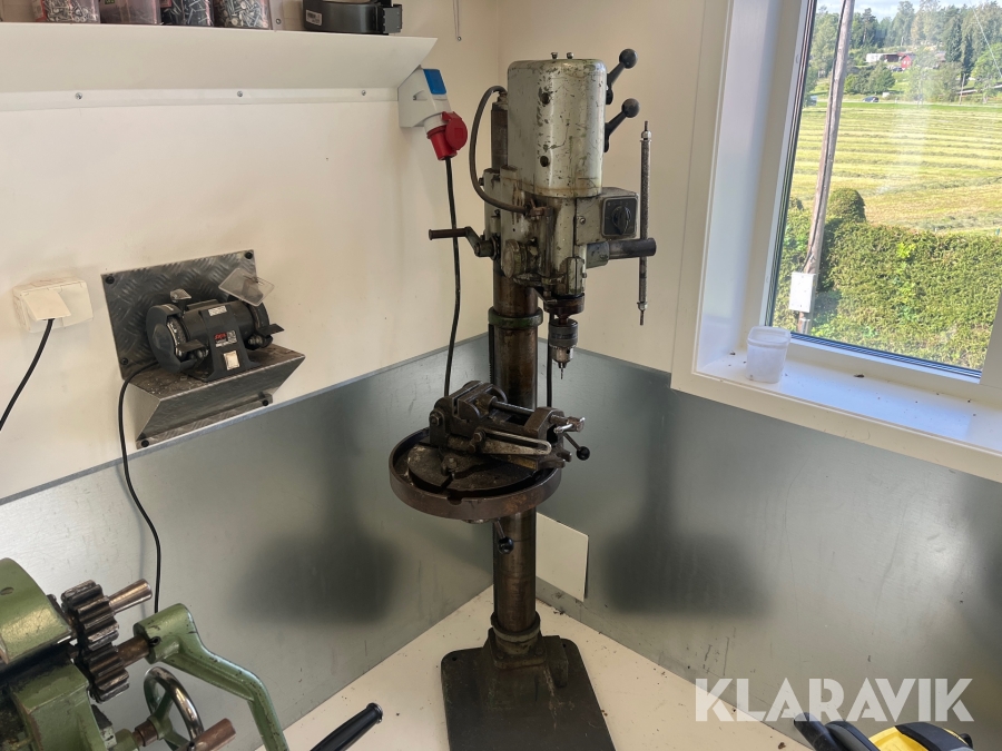 Pelarborr ABArboga maskiner E 825