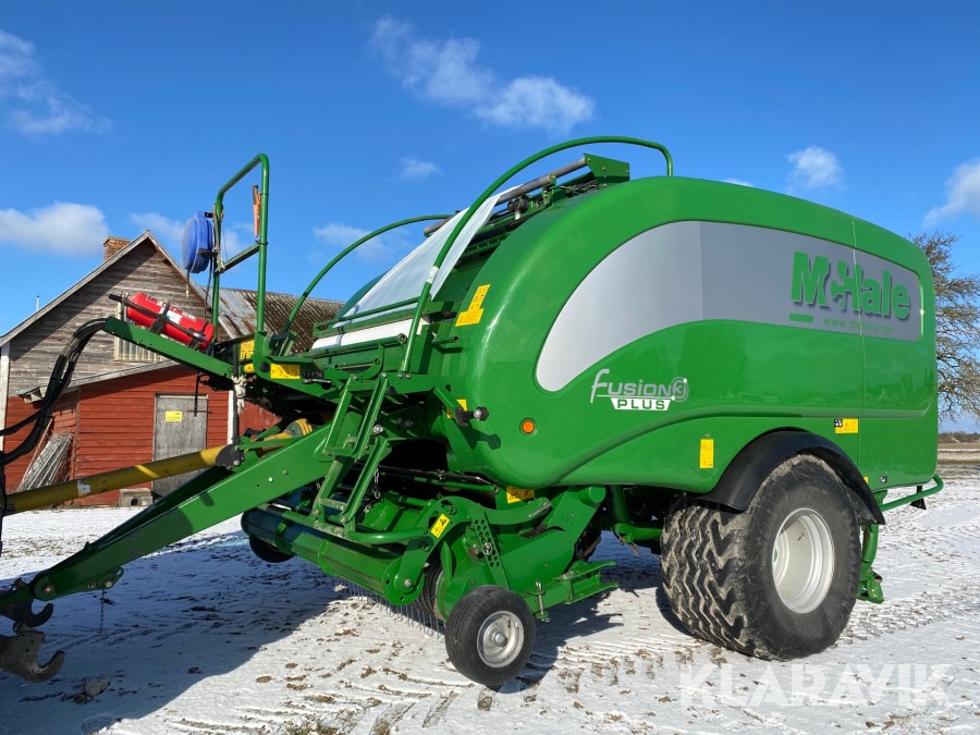 Rundbalspress McHale Fusion 3 plus med plastare med mantelfilm 