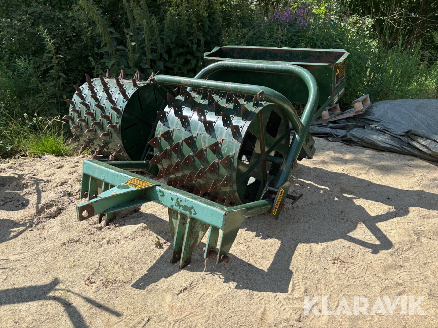 Gräsluftare Cushman Greensaver