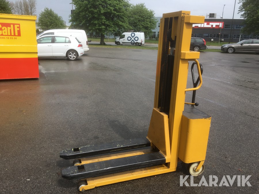 Truck SM Lifter Manuell staplare med ellyft