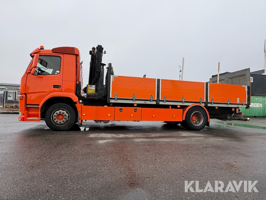 Kranbil Volvo FM 4*2 med bakgavellyft