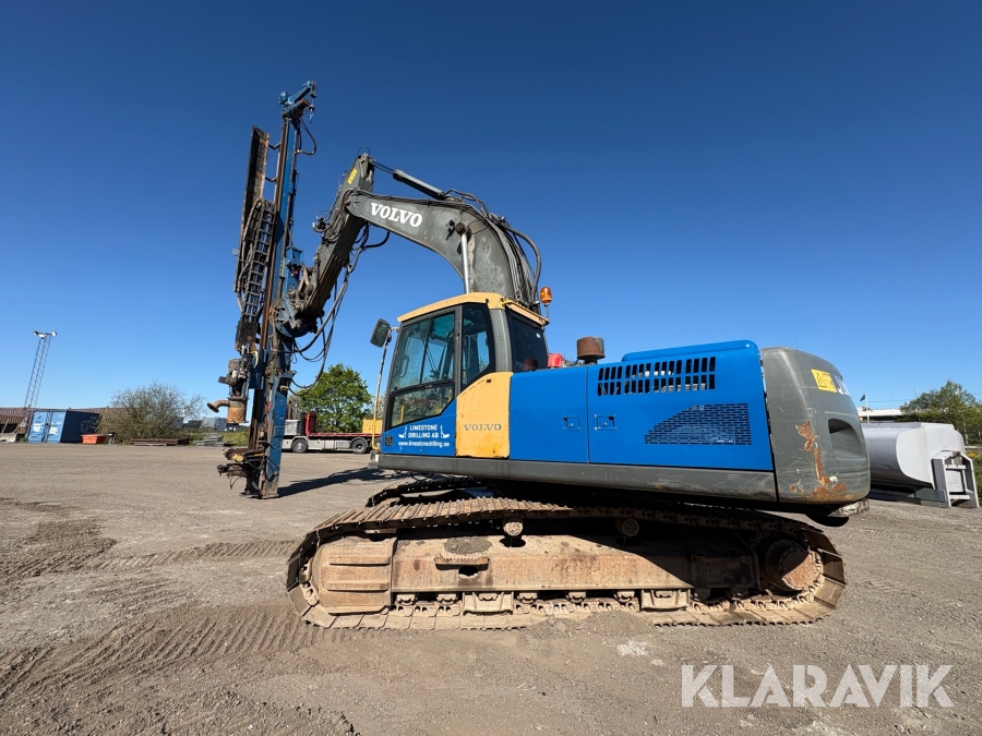 Grävmaskin Volvo EC 290CNL med borrmast