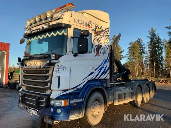 Lastväxlare Scania R560 plogutrustad