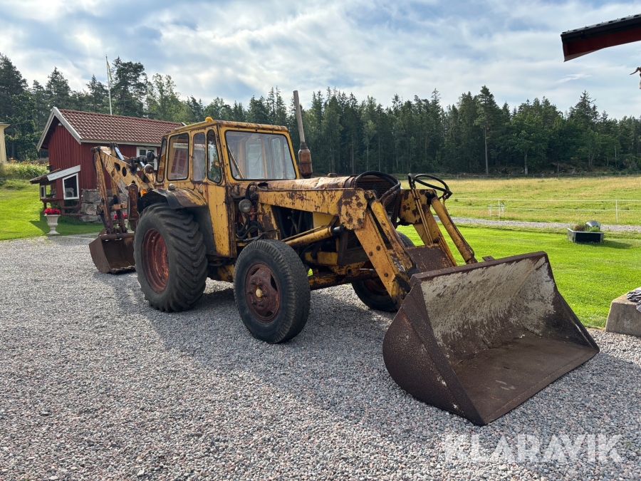 Traktorgrävare Nuffield med Warras aggregat