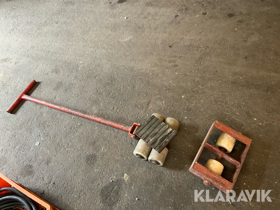 Maskinskridsko med dragstång och järnspett