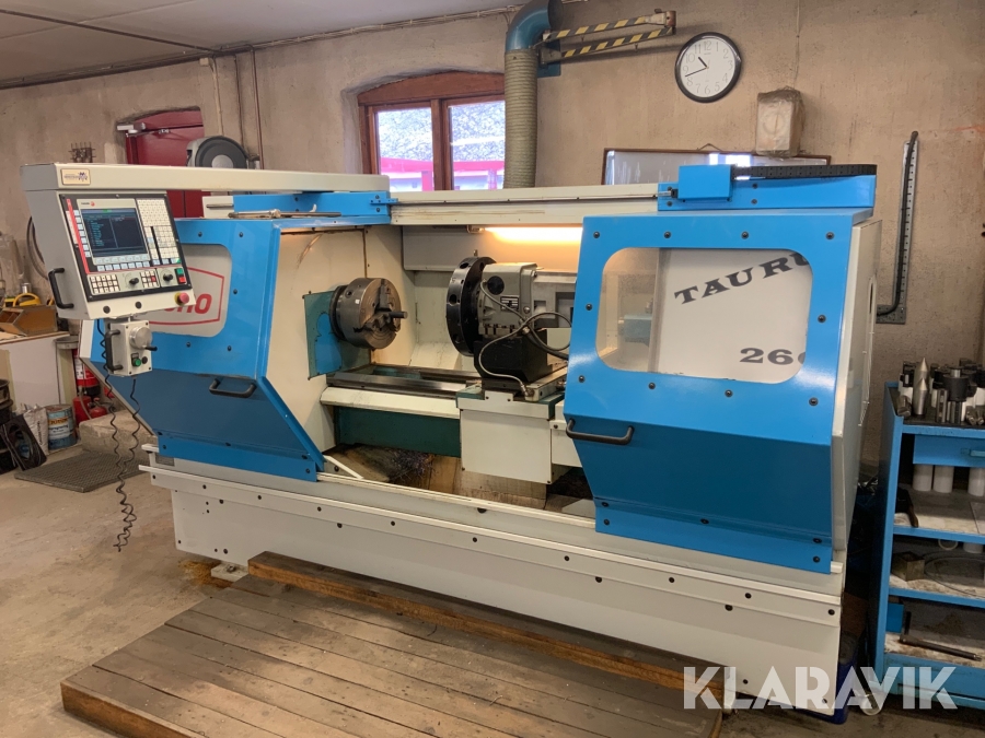 CNC Svarv Pinacho Taurus 260 med verktyg