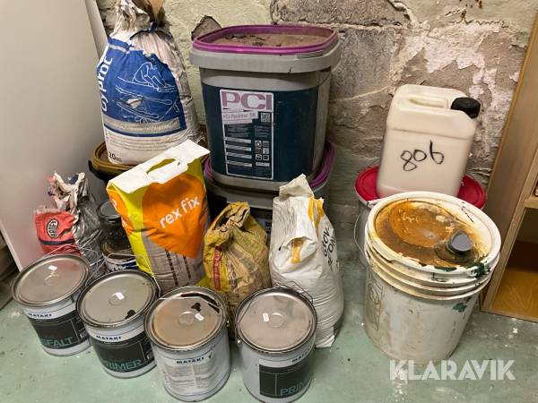 Byggmaterial byggkem med bland annat primer, spackel, asfalt mm.