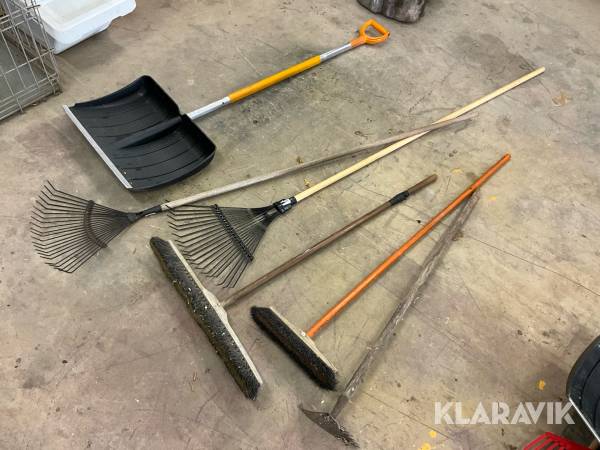 Borstar, skyffel och krattor