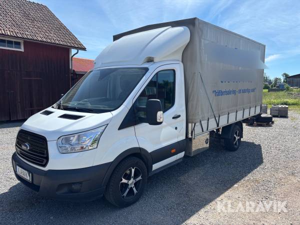 Ford Transit med flak och kapell