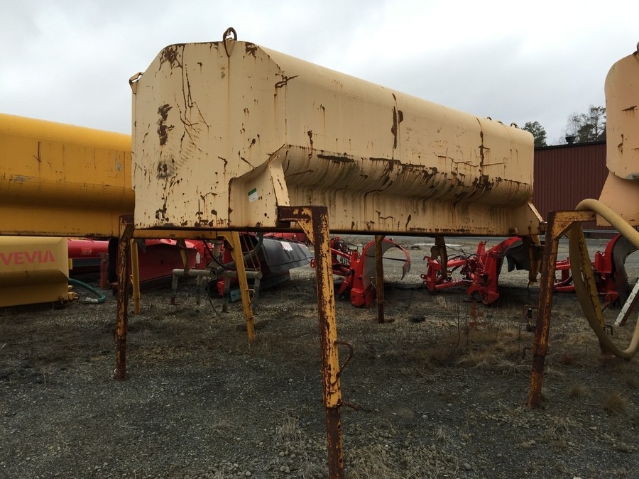 Vattentank Plåttank på ben