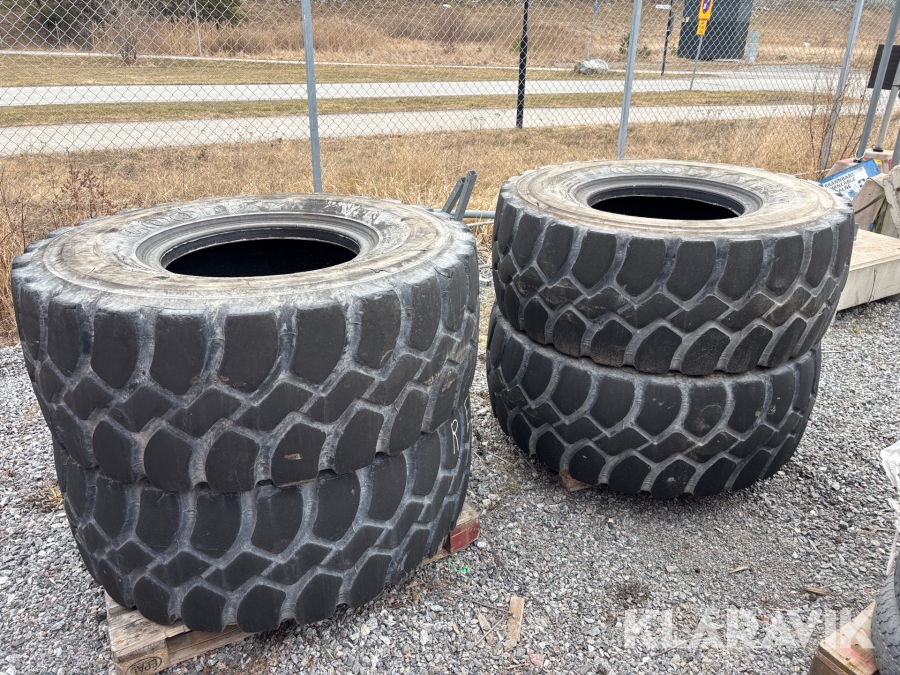 Entreprenaddäck 20.5R25 4st