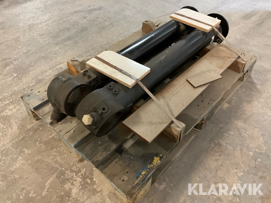 Stödben Hiab 2 st uppsvängbara