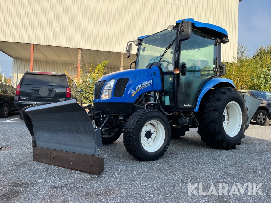 Traktor New Holland Boomer 54D