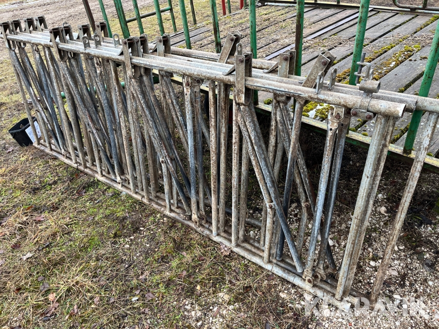 Fånggrindar till nöt   4st