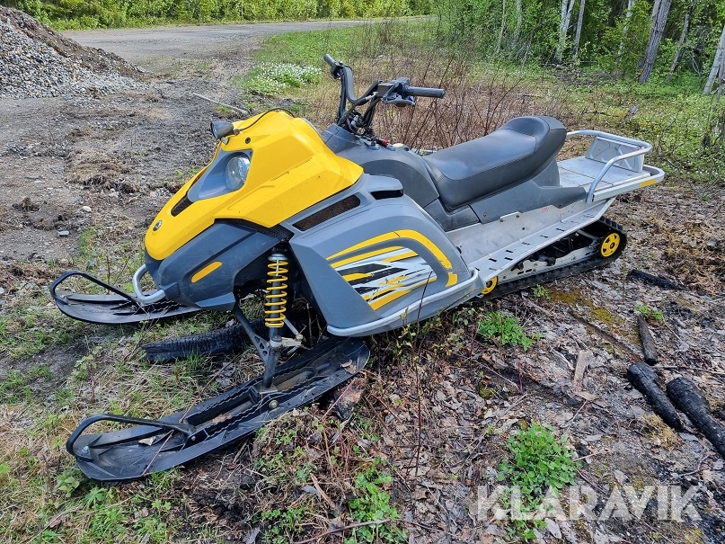 Snöskoter Ski-Doo Tundra 300