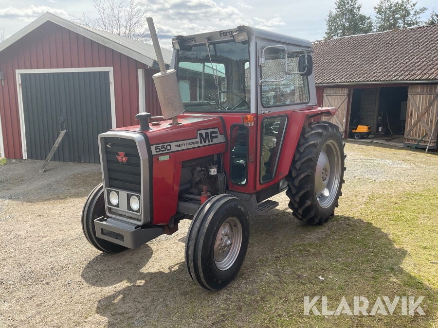 Traktor Massey Ferguson 550-2