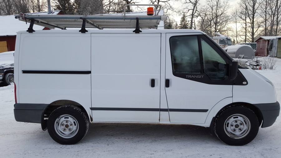 Skåpbil m inrett skåp + lasträcke tak fyrhjulsdriven