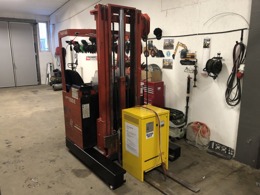 Sittstaplare BT 1350