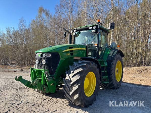 Traktor John Deere 7730
